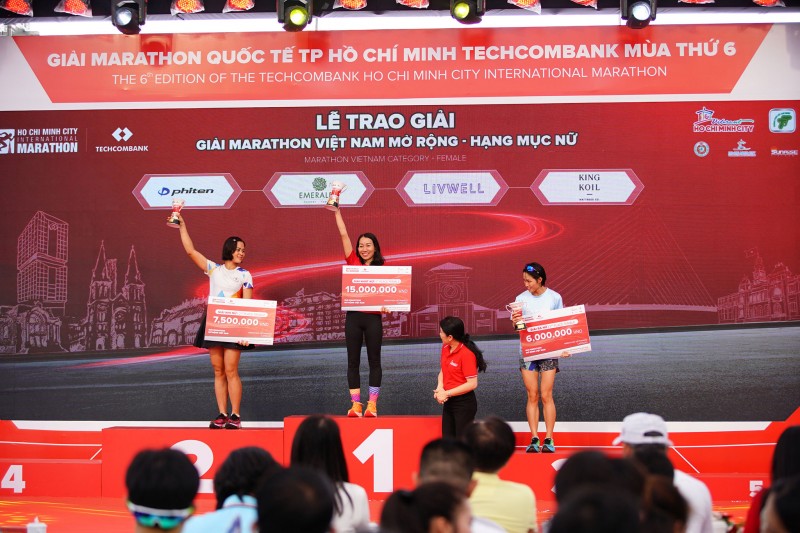 Các nữ runner Việt Nam vượt trội trong Giải Marathon Quốc tế TP. Hồ Chí Minh Techcombank mùa thứ 6