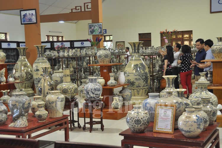 Gốm Chu Đậu – Thương hiệu Quốc gia tỏa sáng năm châu Gốm Chu Đậu – Thương hiệu Quốc gia tỏa sáng năm châu