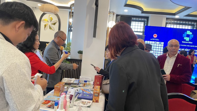 Quảng bá Chương trình và sản phẩm Thương hiệu Quốc gia Việt Nam tại Đức Quảng bá Chương trình và sản phẩm Thương hiệu Quốc gia Việt Nam tại Đức