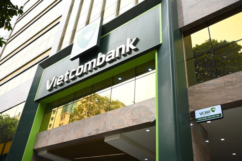 Gây bất ngờ khi trả thù lao một nhân sự hơn 15 tỷ đồng, Vietcombank đang làm ăn ra sao? Gây bất ngờ khi trả thù lao một nhân sự hơn 15 tỷ đồng, Vietcombank đang làm ăn ra sao?
