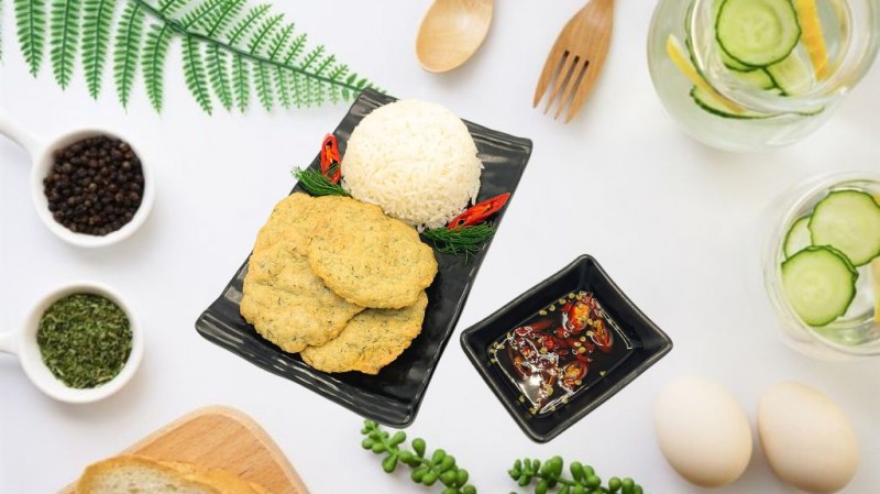 Đặc sản Hạ Long: Chả mực giã tay, ngon say lòng người Đặc sản Hạ Long: Chả mực giã tay, ngon say lòng người