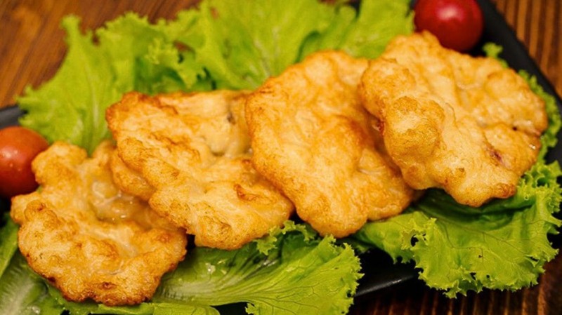 Đặc sản Hạ Long: Chả mực giã tay, ngon say lòng người Đặc sản Hạ Long: Chả mực giã tay, ngon say lòng người