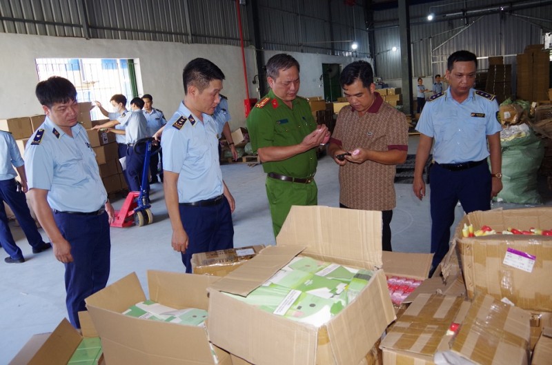 Quản lý thị trường Hà Nam: Nỗ lực làm tốt vai trò “gác cổng” thị trường Quản lý thị trường Hà Nam: Nỗ lực làm tốt vai trò “gác cổng” thị trường