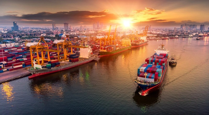 Triển vọng kinh tế Việt Nam tươi sáng trong năm 2024 - Tâm điểm tăng trưởng của khu vực