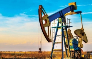 Giá xăng dầu hôm nay ngày 4/1/2024: Giá dầu thế giới bật tăng sốc