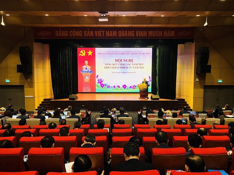 Đảng uỷ TKV tổng kết công tác năm 2023, triển khai nhiệm vụ năm 2024 Đảng uỷ TKV tổng kết công tác năm 2023, triển khai nhiệm vụ năm 2024