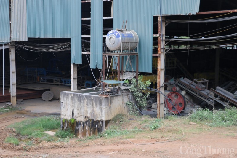 Hòa Bình: “Mục sở thị” nhà máy gạch có giám đốc bị bắt vì khai đất trái phép