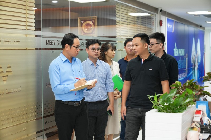 Doanh nghiệp nền tảng số đầu tiên vừa được Viện Tiêu chuẩn Anh trao 2 chứng nhận ISO