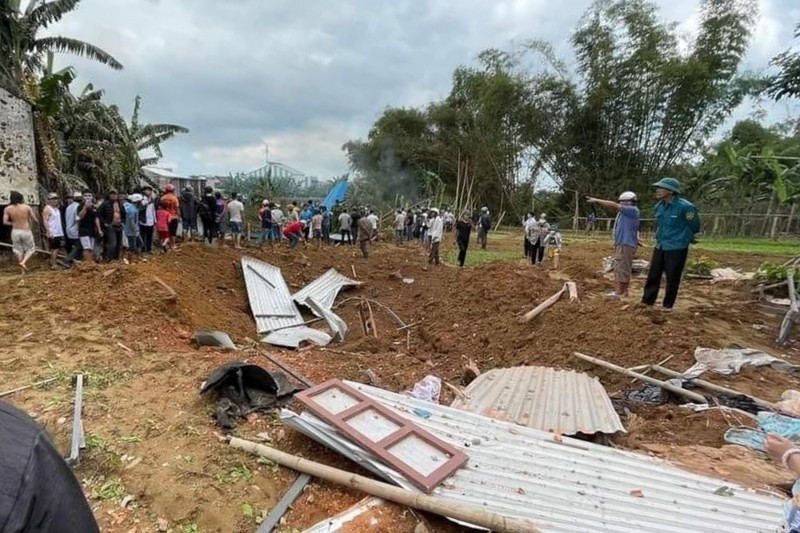 Một máy bay rơi ở Quảng Nam