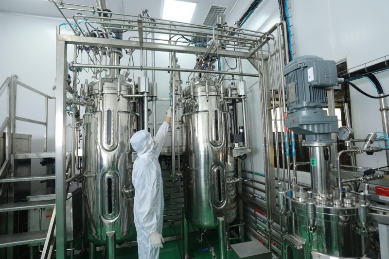 Hệ thống dây chuyền lên men hiện đại, tự động hóa, đồng bộ khép kín