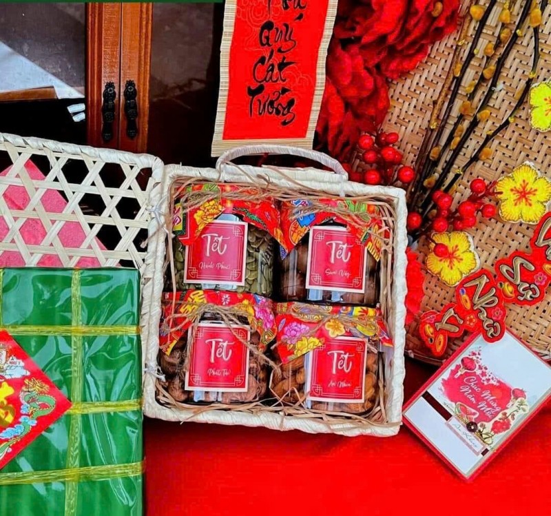 Sôi động thị trường quà tặng Tết, nhiều khuyến mãi giảm giá sâu Sôi động thị trường quà tặng Tết, nhiều khuyến mãi giảm giá sâu