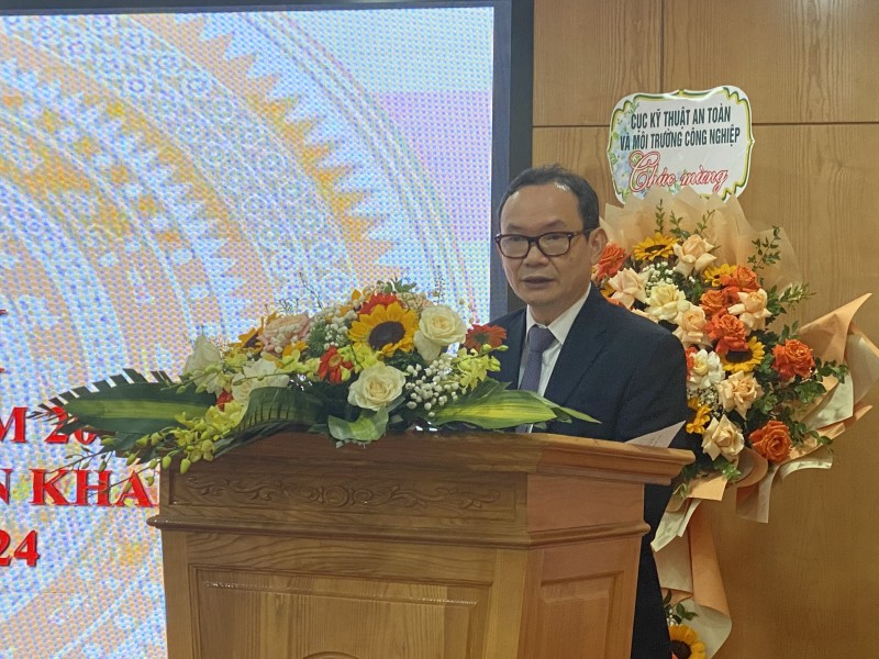 Cuc hoat chat Cuc hoat chat