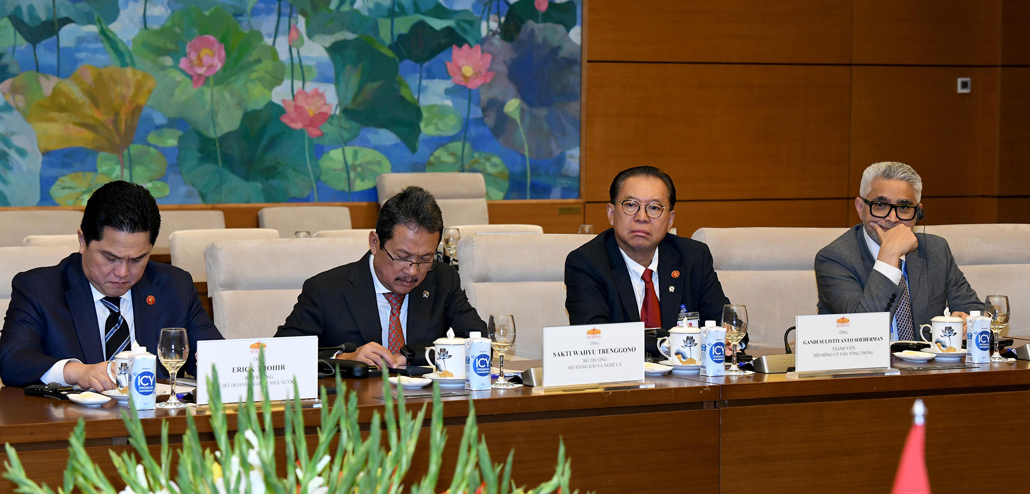 Chủ tịch Quốc hội Vương Đình Huệ hội kiến Tổng thống Indonesia Chủ tịch Quốc hội Vương Đình Huệ hội kiến Tổng thống Indonesia