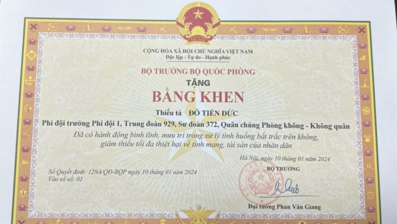 Bộ trưởng Quốc phòng gửi bằng khen cho Thiếu tá Đỗ Tiến Đức