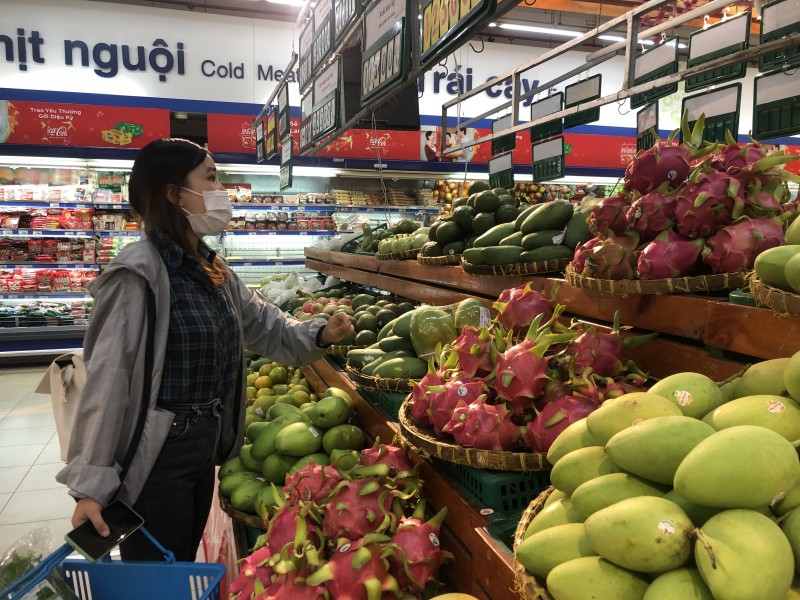 Mỗi khi Tết đến là hàng trăm thứ phải mua sắm. Nếu mua ít thì sợ thiếu mà mua nhiều thì có khi lại không dùng hết thành ra rất lãng phí Mỗi khi Tết đến là hàng trăm thứ phải mua sắm. Nếu mua ít thì sợ thiếu mà mua nhiều thì có khi lại không dùng hết thành ra rất lãng phí