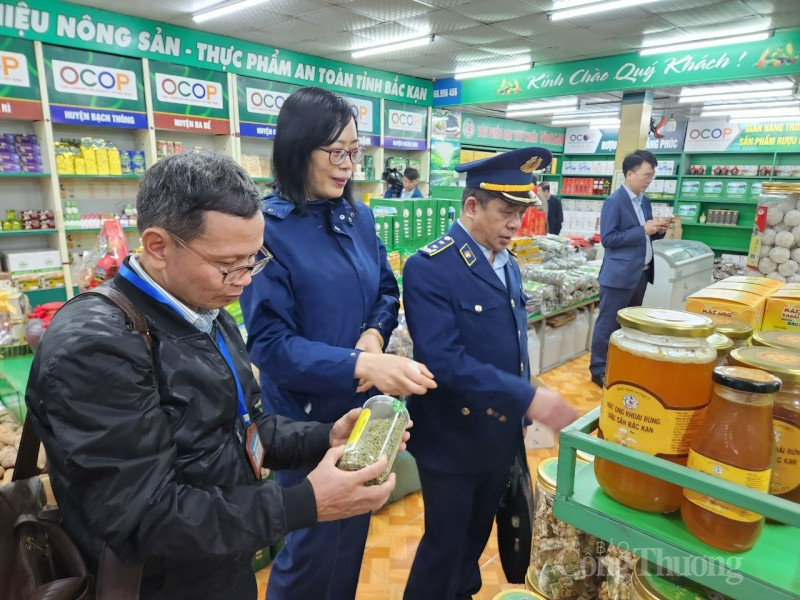 Đoàn kiểm tra liên ngành Trung ương làm việc với Bắc Kạn về an toàn thực phẩm Đoàn kiểm tra liên ngành Trung ương làm việc với Bắc Kạn về an toàn thực phẩm