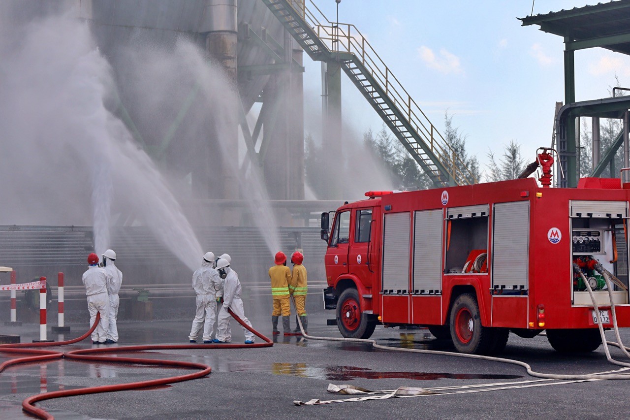 Cục Hoá chất, Bộ Công Thương đã phối hợp với Ban Chỉ đạo phòng ngừa, ứng phó sự cố hóa chất tỉnh Thái Bình tổ chức thành công diễn tập ứng phó sự cố hóa chất năm 2023. Cục Hoá chất, Bộ Công Thương đã phối hợp với Ban Chỉ đạo phòng ngừa, ứng phó sự cố hóa chất tỉnh Thái Bình tổ chức thành công diễn tập ứng phó sự cố hóa chất năm 2023.