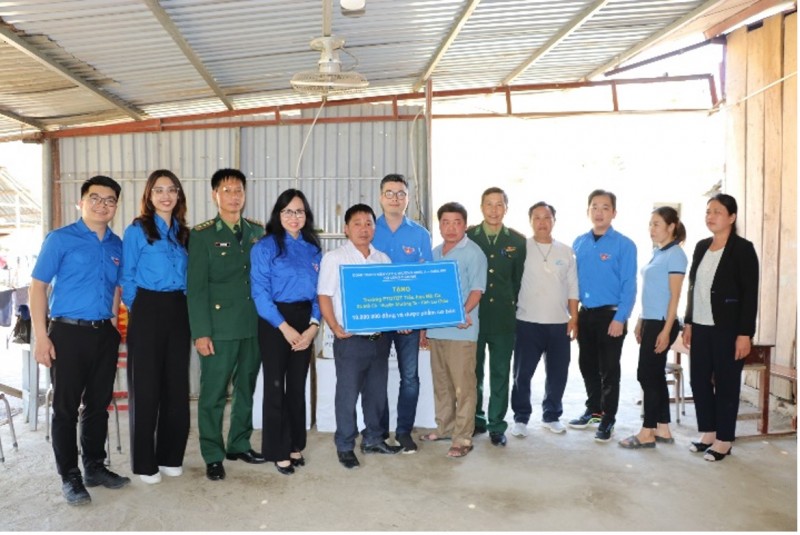 Đoàn Thanh niên Bộ Công Thương mang mùa xuân ấm đến đồng bào dân tộc thiểu số Lai Châu