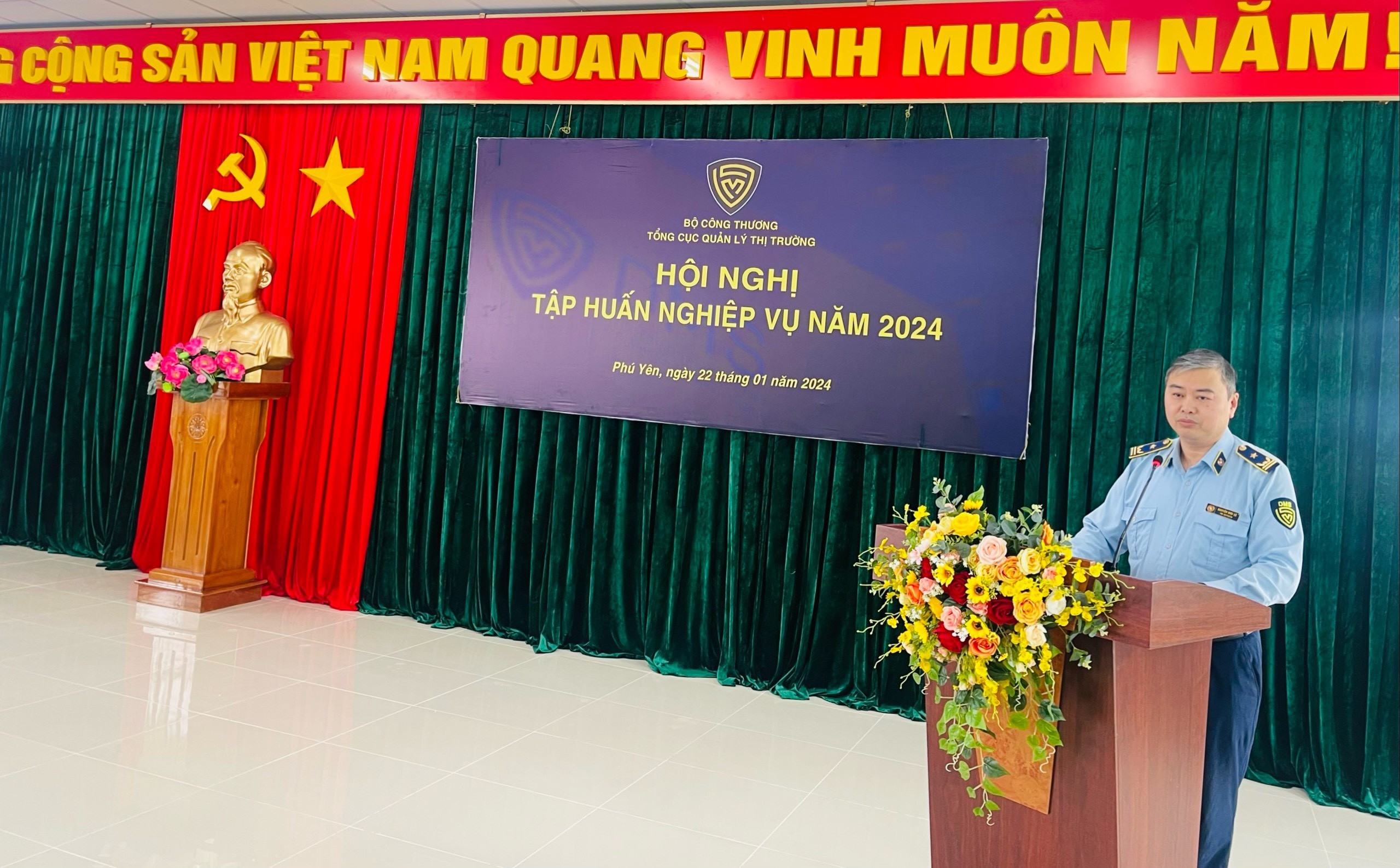 Quản lý thị trường phải là lực lượng phản ứng nhanh trong công tác thanh, kiểm tra Quản lý thị trường phải là lực lượng phản ứng nhanh trong công tác thanh, kiểm tra