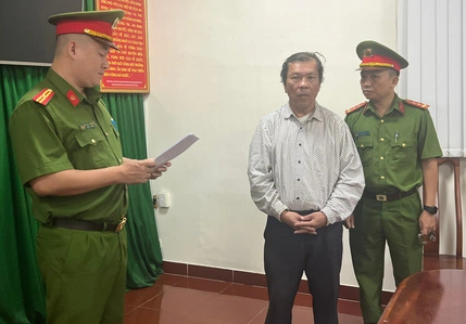 Bà Hàn Ni bị truy tố mức án cao nhất 7 năm tù vì xúc phạm bà Phương Hằng Bà Hàn Ni bị truy tố mức án cao nhất 7 năm tù vì xúc phạm bà Phương Hằng