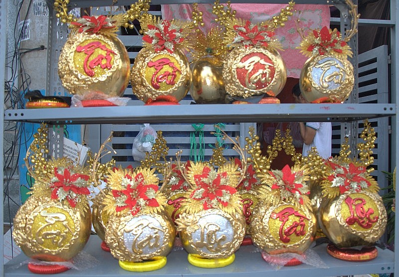 TP. Hồ Chí Minh: Dừa dát vàng 24K trưng Tết 1 triệu đồng/cặp cháy hàng TP. Hồ Chí Minh: Dừa dát vàng 24K trưng Tết 1 triệu đồng/cặp cháy hàng