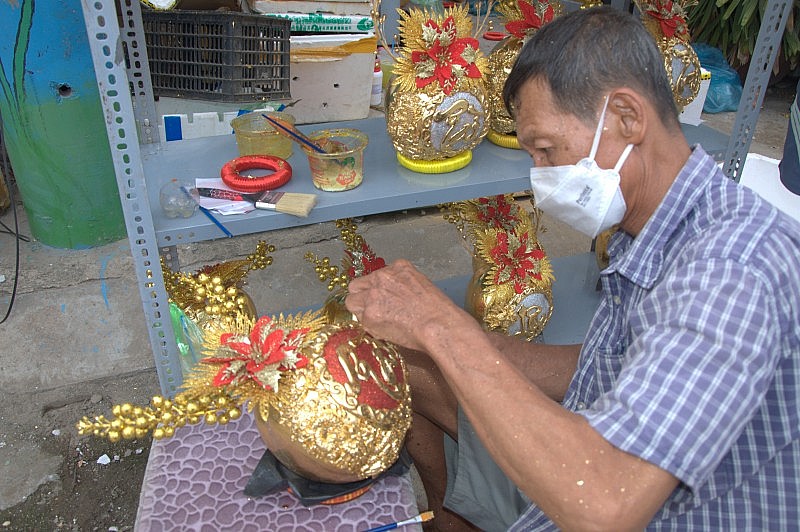 TP. Hồ Chí Minh: Dừa dát vàng 24K trưng Tết 1 triệu đồng/cặp cháy hàng TP. Hồ Chí Minh: Dừa dát vàng 24K trưng Tết 1 triệu đồng/cặp cháy hàng