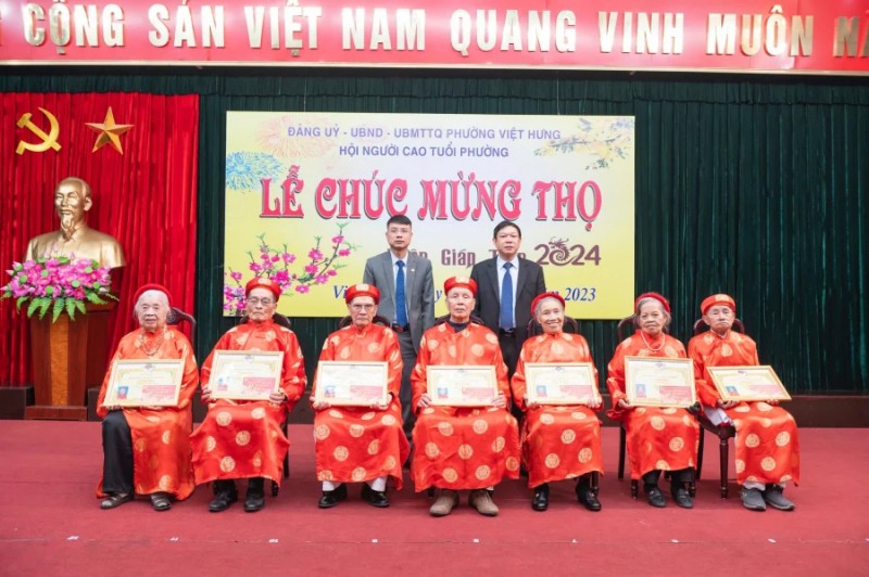 Mức tiền chúc thọ, mừng thọ người cao tuổi được quy định tại thông tư 96/2018/TT-BTC. Ảnh phunutoday Mức tiền chúc thọ, mừng thọ người cao tuổi được quy định tại thông tư 96/2018/TT-BTC. Ảnh phunutoday