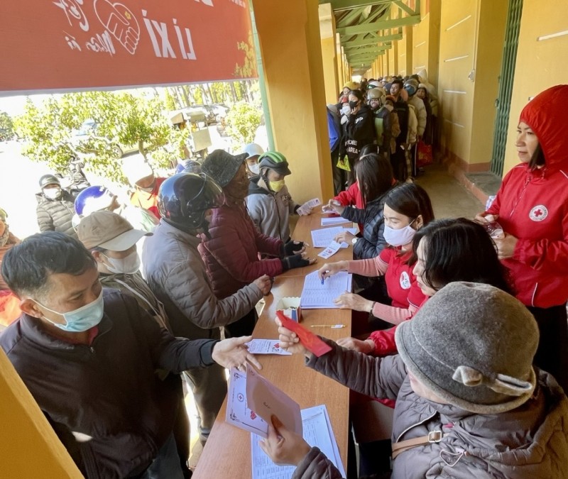 Lâm Đồng: Khai mạc “Hội chợ Tết Nhân ái” Xuân Giáp Thìn năm 2024 Lâm Đồng: Khai mạc “Hội chợ Tết Nhân ái” Xuân Giáp Thìn năm 2024