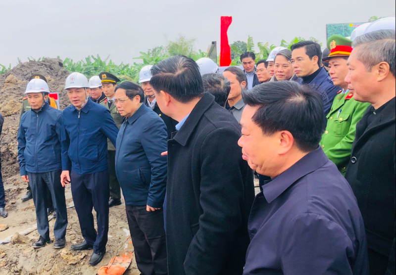Thủ tướng Phạm Minh Chính kiểm tra thi công đường dây 500kV mạch 3 Quảng Trạch – Phố Nối Thủ tướng Phạm Minh Chính kiểm tra thi công đường dây 500kV mạch 3 Quảng Trạch – Phố Nối