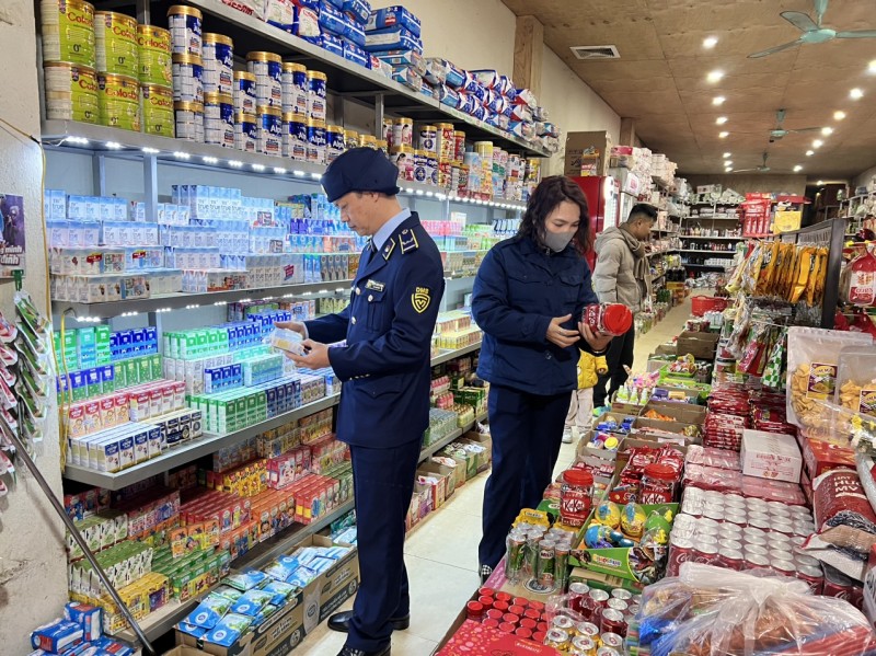 Đội quản lý thị trường số 3: Siết chặt quản lý thị trường dịp Tết Nguyên đán Giáp Thìn