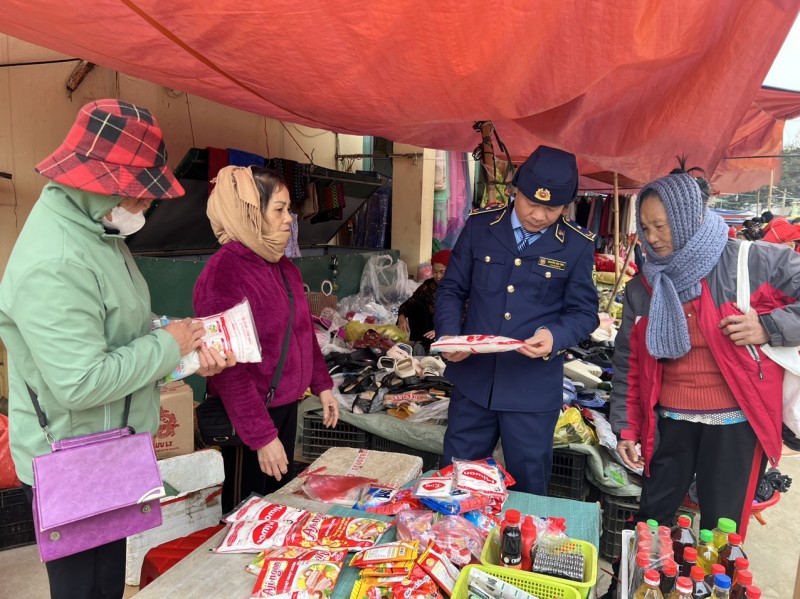 Đội quản lý thị trường số 3: Siết chặt quản lý thị trường dịp Tết Nguyên đán Giáp Thìn