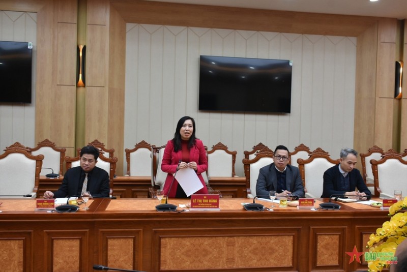 Mong có nhiều chuyến tàu đưa bà con kiều bào thăm Trường Sa Mong có nhiều chuyến tàu đưa bà con kiều bào thăm Trường Sa