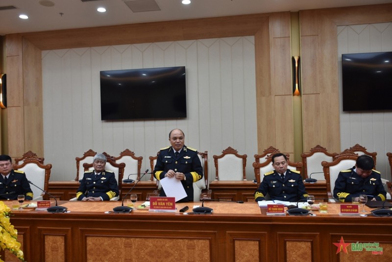 Mong có nhiều chuyến tàu đưa bà con kiều bào thăm Trường Sa Mong có nhiều chuyến tàu đưa bà con kiều bào thăm Trường Sa