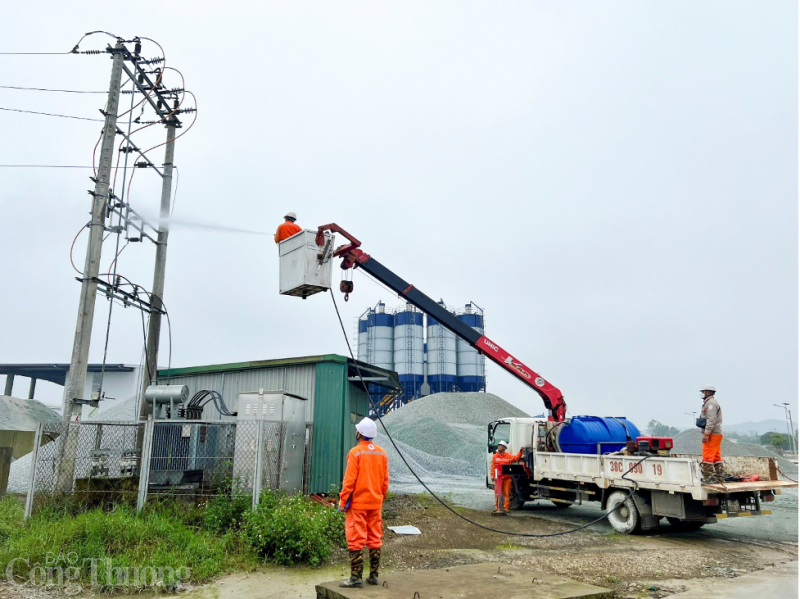 Điện lực Hà Tĩnh đảm bảo cung ứng điện dịp Tết Nguyên đán 2024 Điện lực Hà Tĩnh đảm bảo cung ứng điện dịp Tết Nguyên đán 2024
