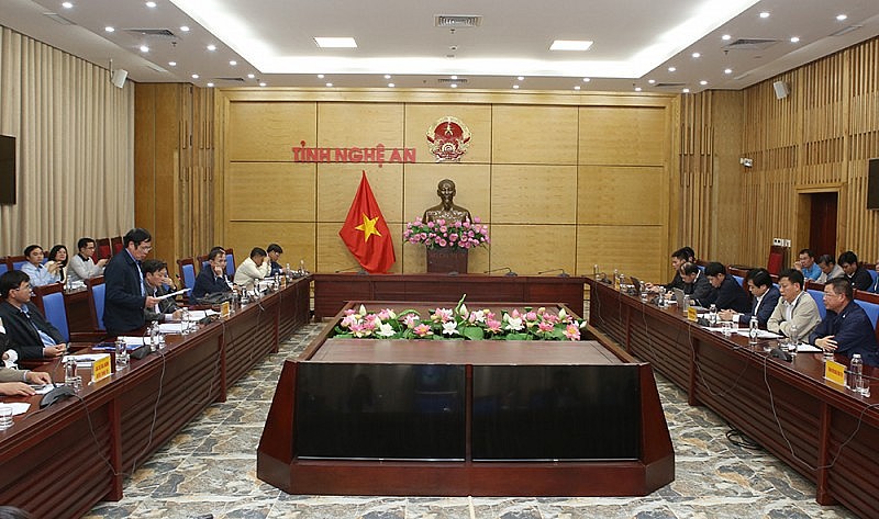 Nghệ An cam kết bàn giao mặt bằng dự án đường dây 500kV mạch 3 trong tháng 2-3/2024 Nghệ An cam kết bàn giao mặt bằng dự án đường dây 500kV mạch 3 trong tháng 2-3/2024