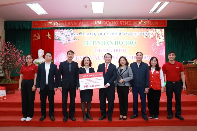 Tết Nhân ái Xuân Giáp Thìn 2024: Không để ai bị bỏ lại phía sau Tết Nhân ái Xuân Giáp Thìn 2024: Không để ai bị bỏ lại phía sau