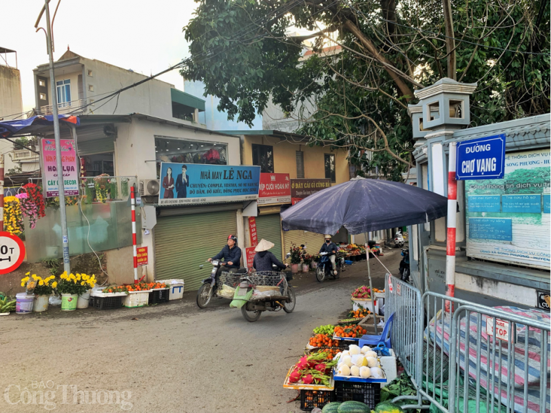 Có một ngôi chợ quê giữa lòng Hà Nội