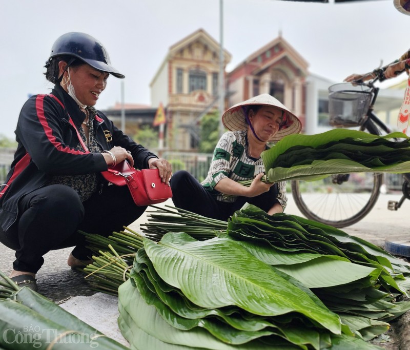 Có một ngôi chợ quê giữa lòng Hà Nội