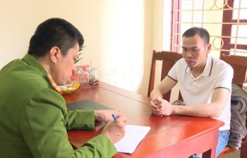Thanh Hóa: Đối tượng bị truy nã đặc biệt nguy hiểm ra đầu thú sau 9 năm lẩn trốn