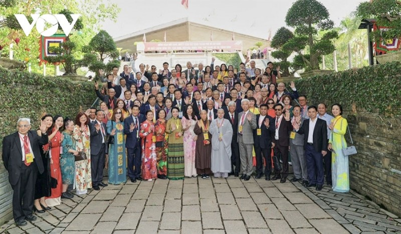 “Về Việt Nam thấy đất nước phát triển, chúng tôi rất mừng" “Về Việt Nam thấy đất nước phát triển, chúng tôi rất mừng"