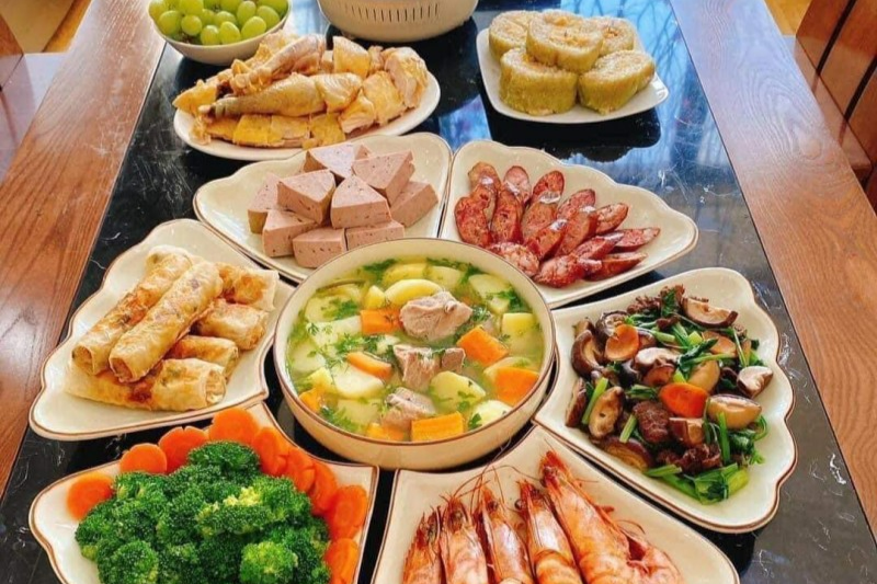 Một trong những mâm cơm cúng đêm Trừ tịch. Ảnh: Facebook Một trong những mâm cơm cúng đêm Trừ tịch. Ảnh: Facebook