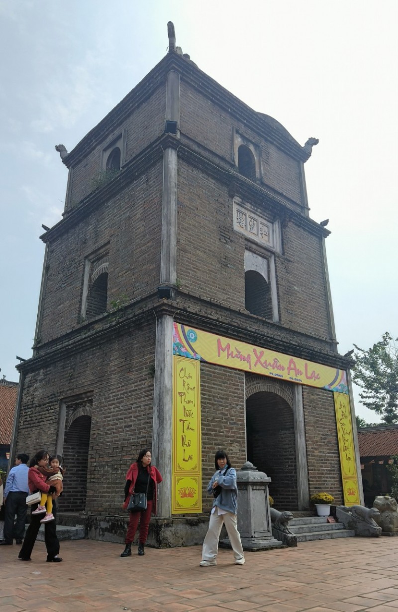 Tết đến, hành hương về với ngôi chùa cổ nhất Việt Nam