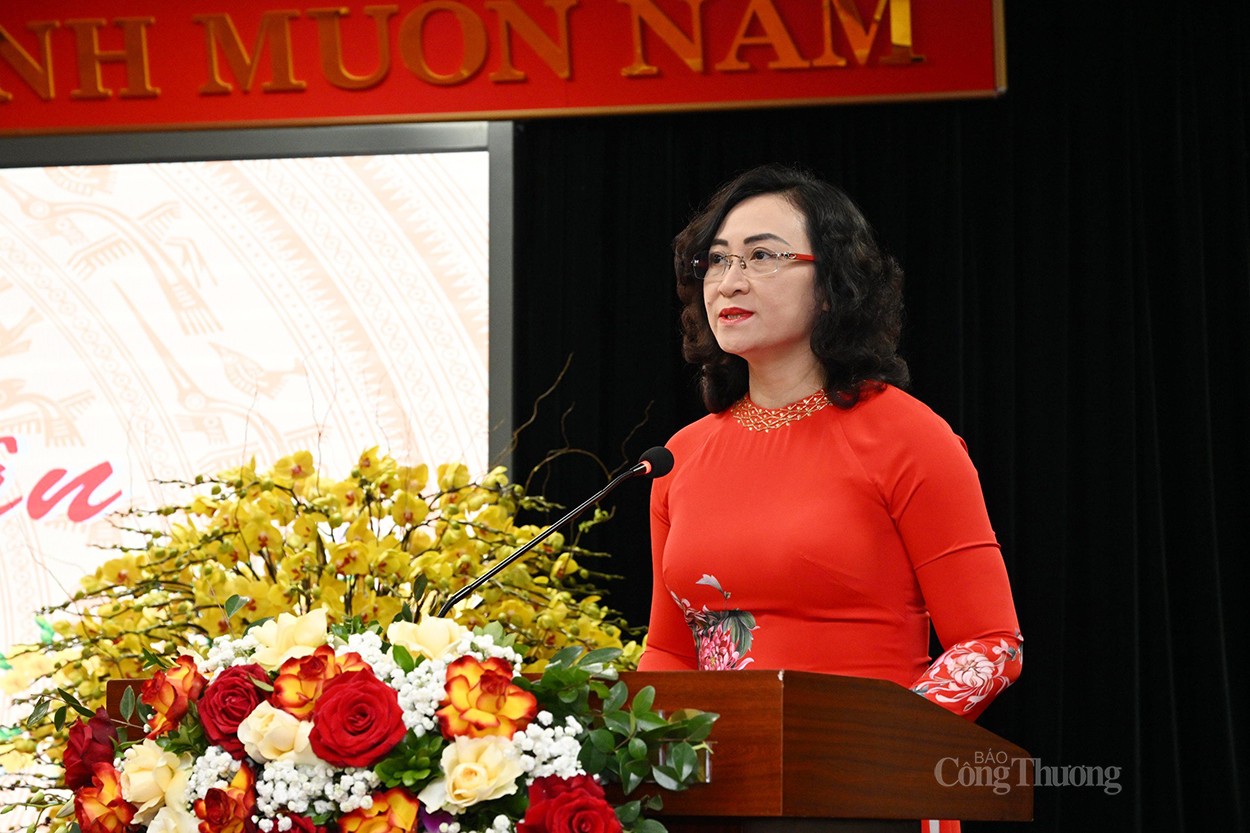 Ngành Công Thương tập trung triển khai nhiều nhiệm vụ trọng tâm ngay sau kỳ nghỉ Tết Ngành Công Thương tập trung triển khai nhiều nhiệm vụ trọng tâm ngay sau kỳ nghỉ Tết