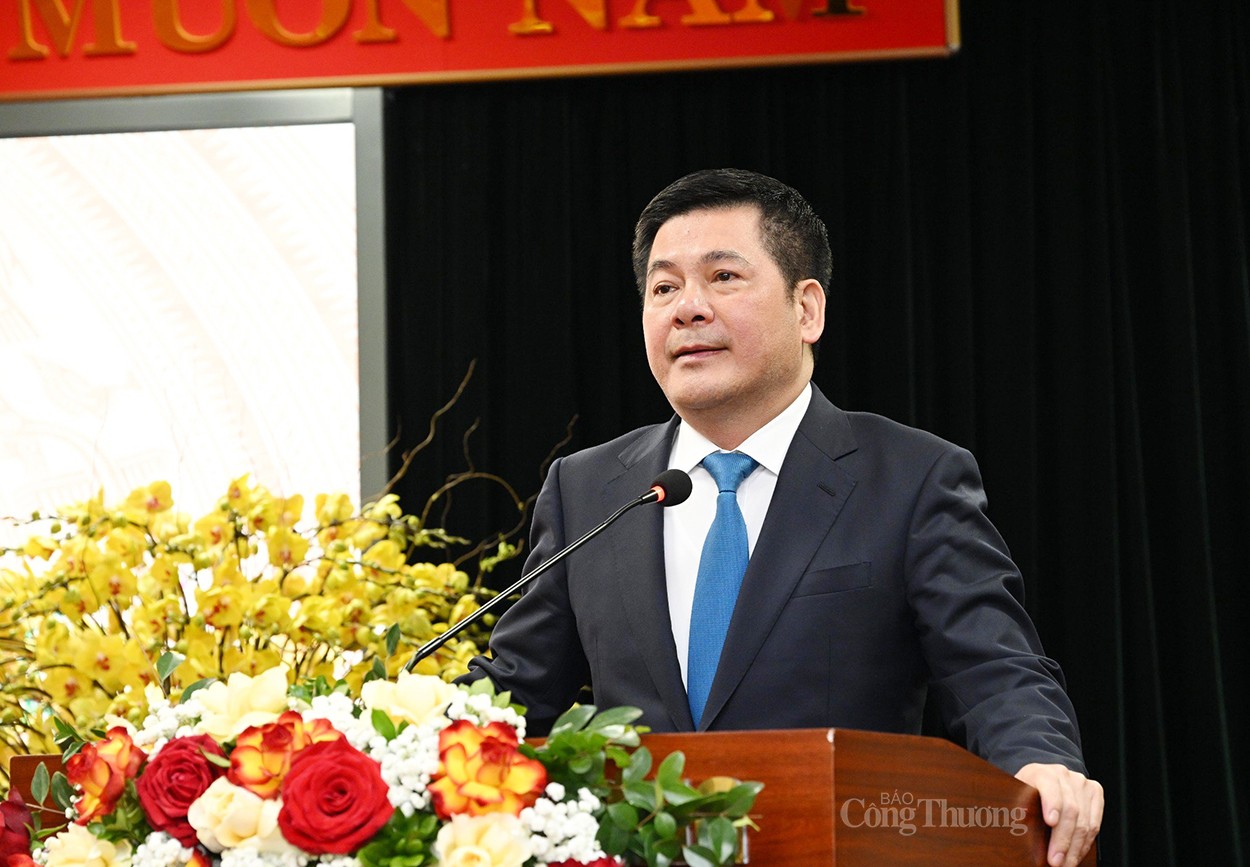 Ngành Công Thương tập trung triển khai nhiều nhiệm vụ trọng tâm ngay sau kỳ nghỉ Tết Ngành Công Thương tập trung triển khai nhiều nhiệm vụ trọng tâm ngay sau kỳ nghỉ Tết