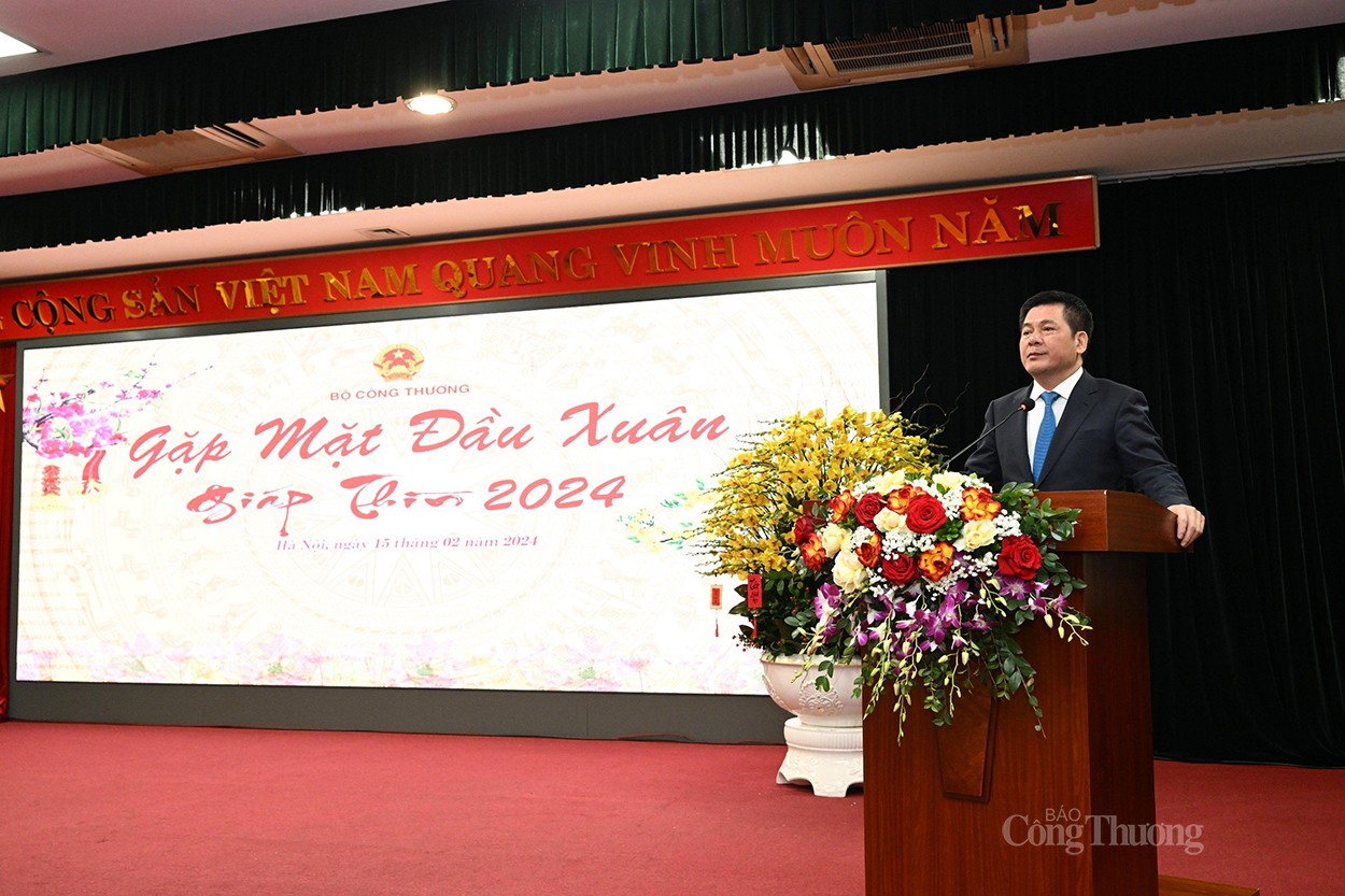 Ngành Công Thương tập trung triển khai nhiều nhiệm vụ trọng tâm ngay sau kỳ nghỉ Tết Ngành Công Thương tập trung triển khai nhiều nhiệm vụ trọng tâm ngay sau kỳ nghỉ Tết