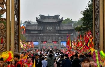 Ninh Bình khai hội chùa Bái Đính, không còn cảnh chen chúc, xô bồ