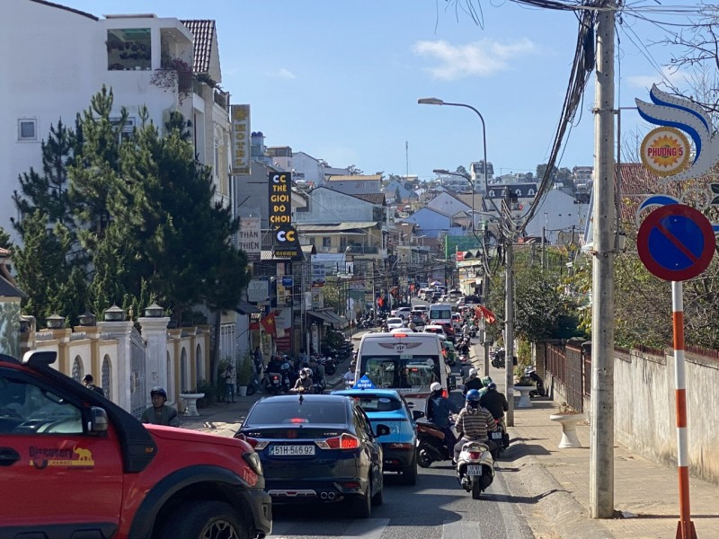 Lâm Đồng: Điều tra nguyên nhân Chủ tịch xã tử vong tại trụ sở Lâm Đồng: Điều tra nguyên nhân Chủ tịch xã tử vong tại trụ sở