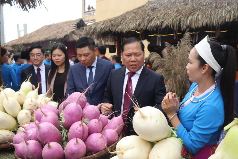 Độc đáo Lễ hội Khai hạ dân tộc Mường tỉnh Hòa Bình năm 2024 Độc đáo Lễ hội Khai hạ dân tộc Mường tỉnh Hòa Bình năm 2024