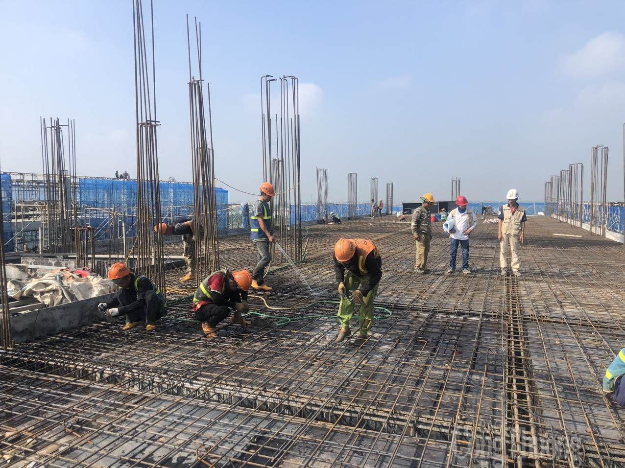 Giá thép hôm nay ngày 18/2/2024: Giá thép tại thị trường trong nước đi ngang. Đáng chú ý, nguồn cung thép cuộn cán nóng dự báo tăng. Giá thép hôm nay ngày 18/2/2024: Giá thép tại thị trường trong nước đi ngang. Đáng chú ý, nguồn cung thép cuộn cán nóng dự báo tăng.