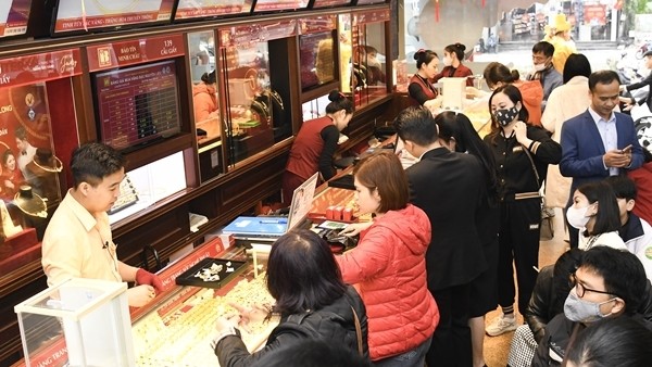 Mua vàng lấy may, lỗ ngay tiền triệu Mua vàng lấy may, lỗ ngay tiền triệu